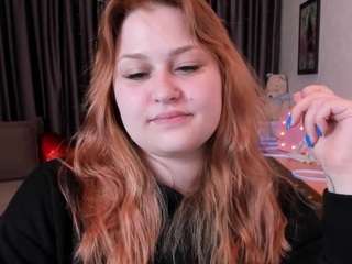 norawins's CamSoda show and profile