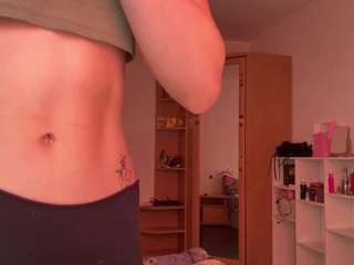 elvakiebala's CamSoda show and profile