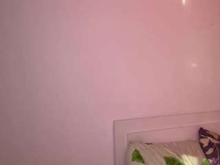 elvakiebala's CamSoda show and profile