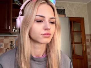 elvakiebala Live Webcam on CamSoda