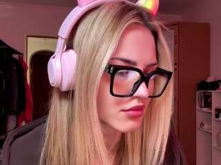 elvakiebala live cam profile