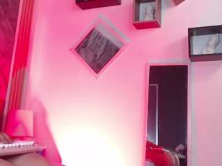 ginebrass Live Webcam on CamSoda