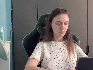 islabenedetti's CamSoda show and profile