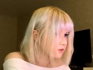 le modèle lolawenderso est en webcam porno dans un show sur le site camsoda, il possède les tags suivants: blonde hair,blowjob,body massage,doggy style,no drinking,no smoking,orgasm,skinny,small tits,striptease,teen 18,tittyfuck,twerk,young adult,hd