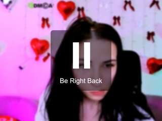 mary-moon's CamSoda show and profile