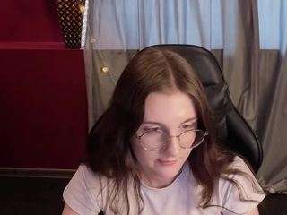 minebemine from CamSoda