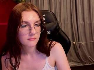 minebemine's CamSoda show and profile