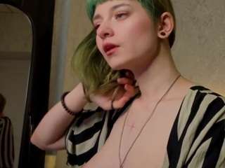 scarle-whisper webcam