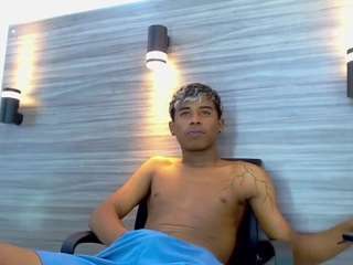 tonnymarck live cam profile