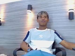 tonnymarck's CamSoda show and profile