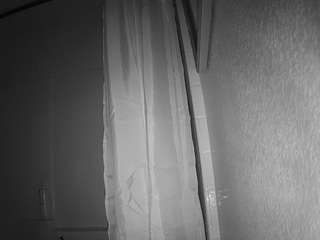 voyeurcam-whitneyoc-shower