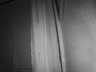 voyeurcam-whitneyoc-shower