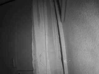 voyeurcam-whitneyoc-shower