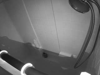 voyeurcam-whitneyoc-shower
