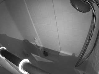 voyeurcam-whitneyoc-shower live cam profile