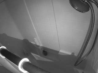 voyeurcam-whitneyoc-shower