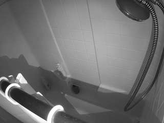 voyeurcam-whitneyoc-shower