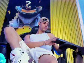 zeus74olympus Live Webcam on CamSoda
