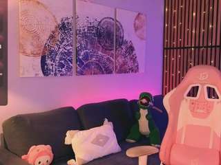 aprilfarrow Live Webcam on CamSoda