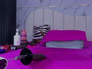 ashly-ml live webcam show
