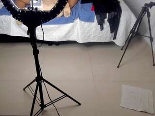 Bunny-Glow live cam preview