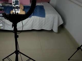 Bunny-Glow live cam preview