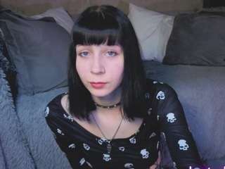 yourcutegoth Live Webcam on CamSoda