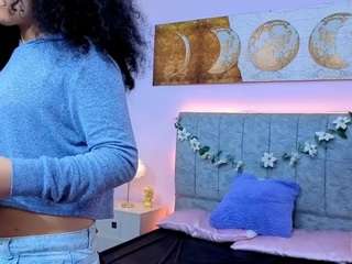 zoe-yanin Live Webcam on CamSoda