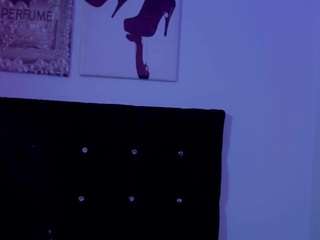 zoe-yanin live cam profile