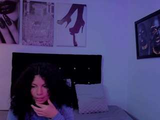 zoe-yanin live cam profile