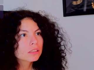 zoe-yanin live cam profile