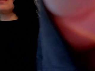 zoe-yanin's CamSoda show and profile