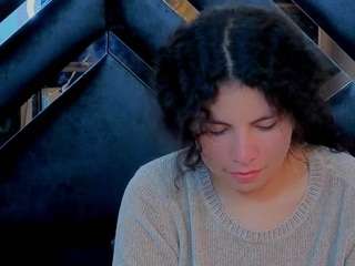 zoe-yanin