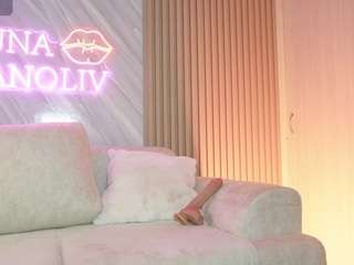 Live cam show with brunasanoliv