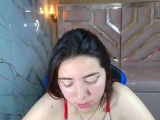 emily-r Live Webcam on CamSoda