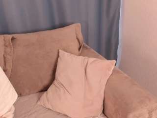 Live webcam model georgettekeams on Soda Cams