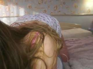 izolacoster's CamSoda show and profile