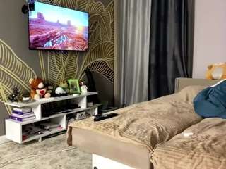 izolacoster's CamSoda show and profile