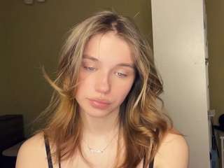 katerinepulkkine... Live Webcam on CamSoda