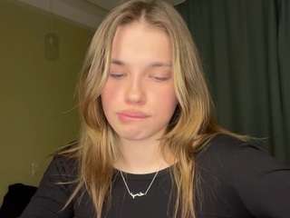 katerinepulkkinen's CamSoda show and profile