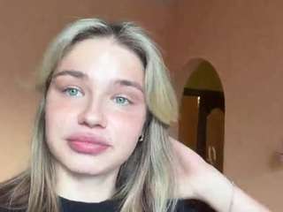 katerinepulkkinen Live Webcam on CamSoda