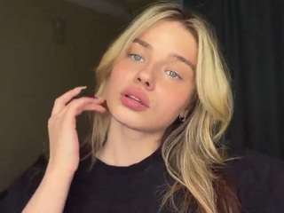 katerinepulkkine... Live Webcam on CamSoda