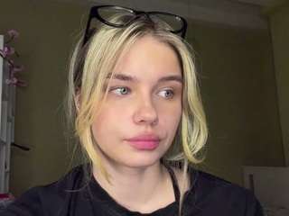 le modèle katerinepulkkinen est en webcam porno dans un show sur le site camsoda, il possède les tags suivants: ahegao,sport,no drinking,ass,pov,public,role play,schoolgirl,spank,spanking,stockings,lush,strip,striptease,tattoos,tease,teen 18,tittyfuck,toys,twerk