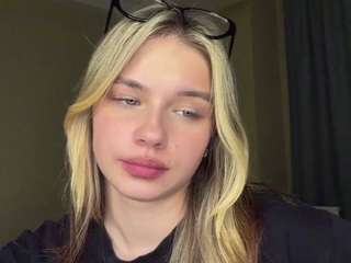 Este modelo está en vivo ahora. katerinepulkkinen