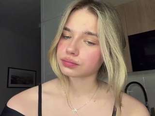 Bella live cam