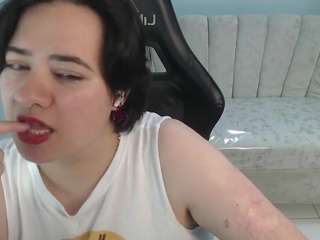 Live webcam model samythomas-t on Soda Cams