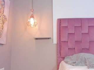 scarlet-vixen Naked live webcam