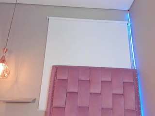 scarlet-vixen Live Webcam on CamSoda