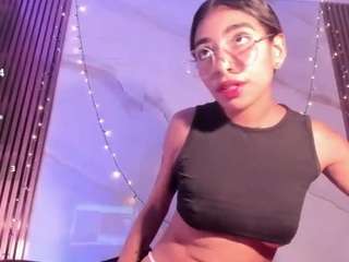 scarlet-vixen