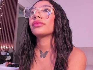 scarlet-vixen live webcam show